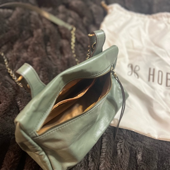 Hobo sage green crossbody purse - Picture 5 of 6